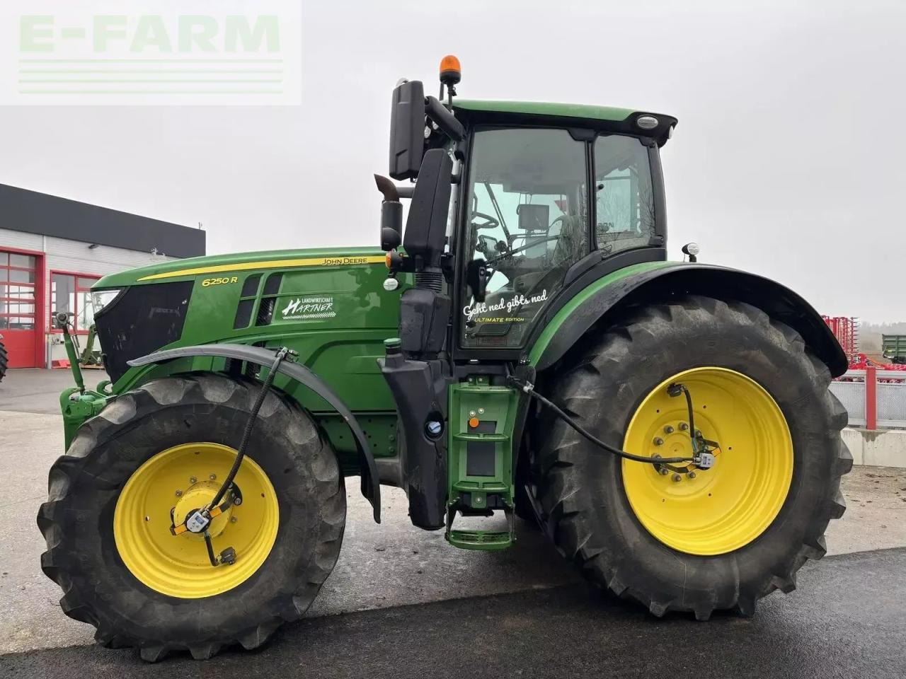 John Deere 6250r - Трактор: снимка 3 John Deere 6250r - Трактор: снимка 3