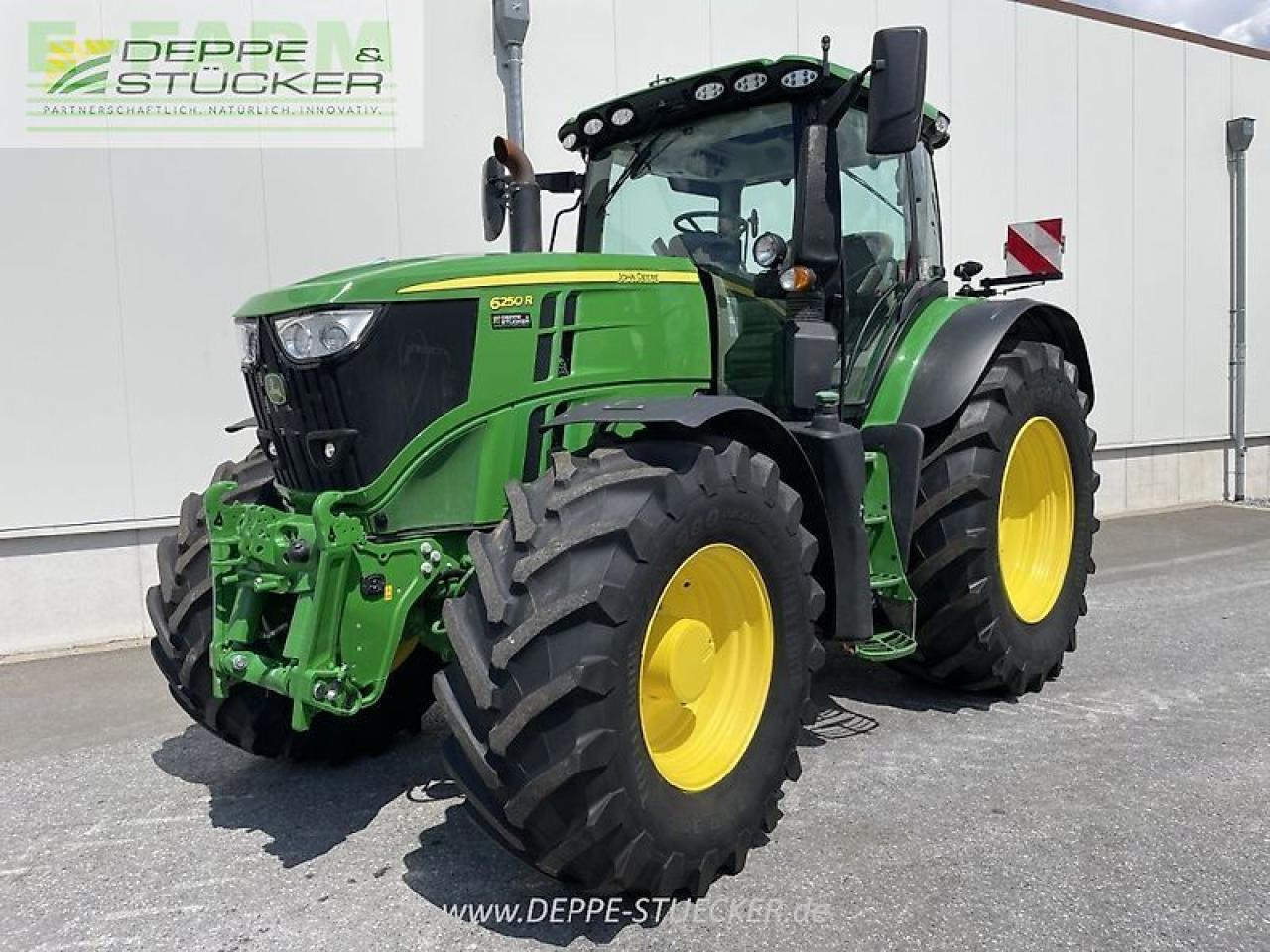 John Deere 6250r - Трактор: снимка 1 John Deere 6250r - Трактор: снимка 1