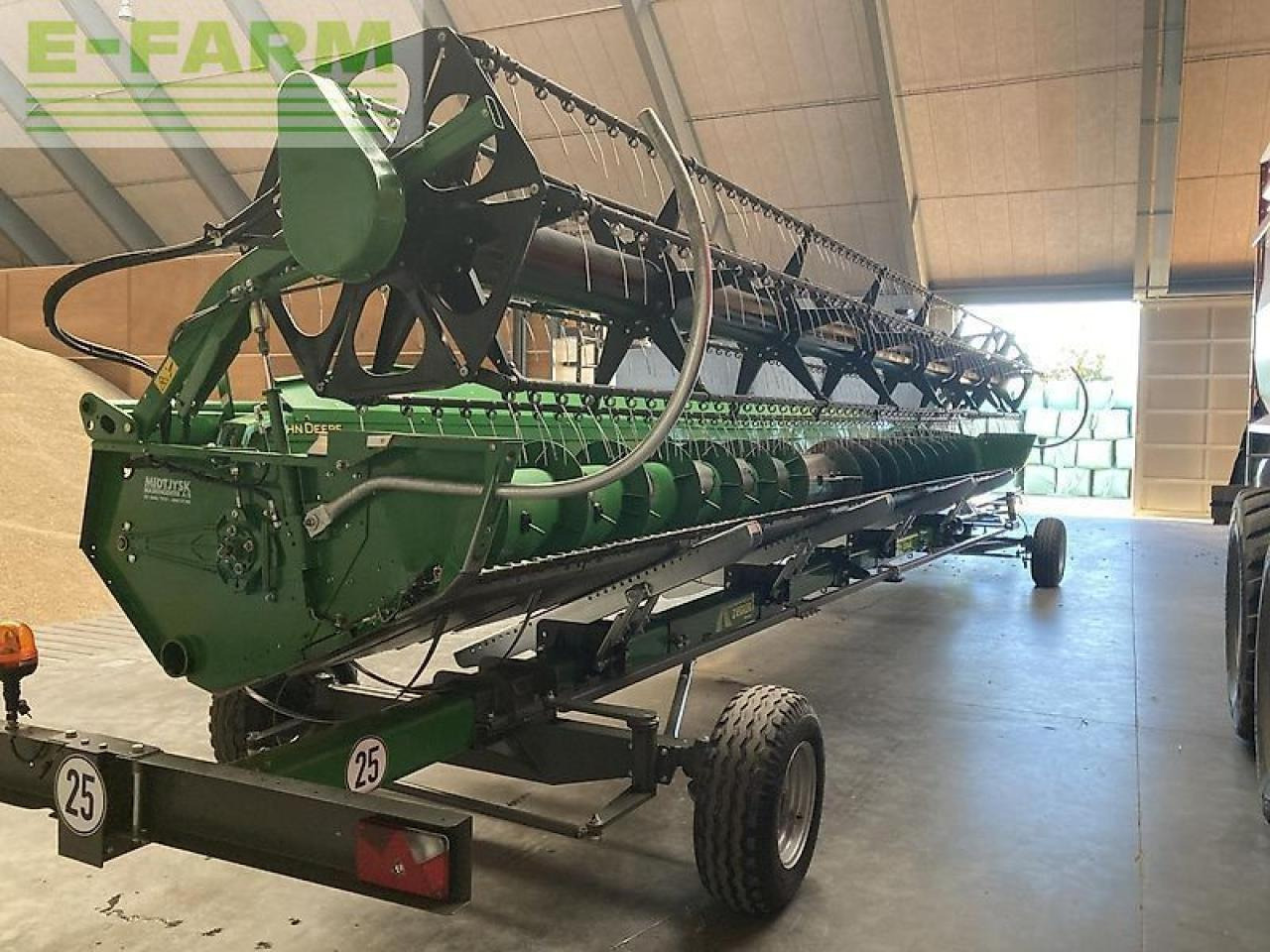 John Deere 635r - Принадлежност за силажокомбайн: снимка 3 John Deere 635r - Принадлежност за силажокомбайн: снимка 3