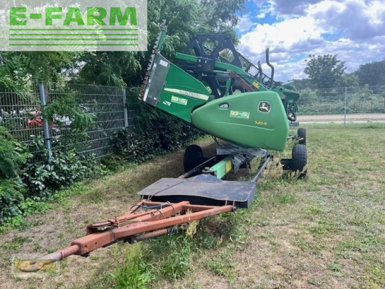 John Deere 635r inkl. rapsvorsatz und wagen - Хедер: снимка 1 John Deere 635r inkl. rapsvorsatz und wagen - Хедер: снимка 1