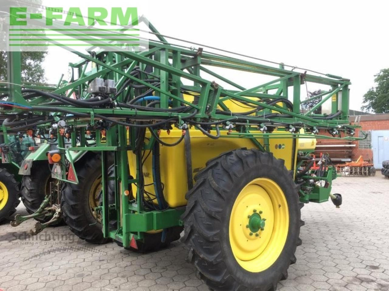 John Deere 638 # 3800l/27m - Прикачна пръскачка: снимка 3 John Deere 638 # 3800l/27m - Прикачна пръскачка: снимка 3