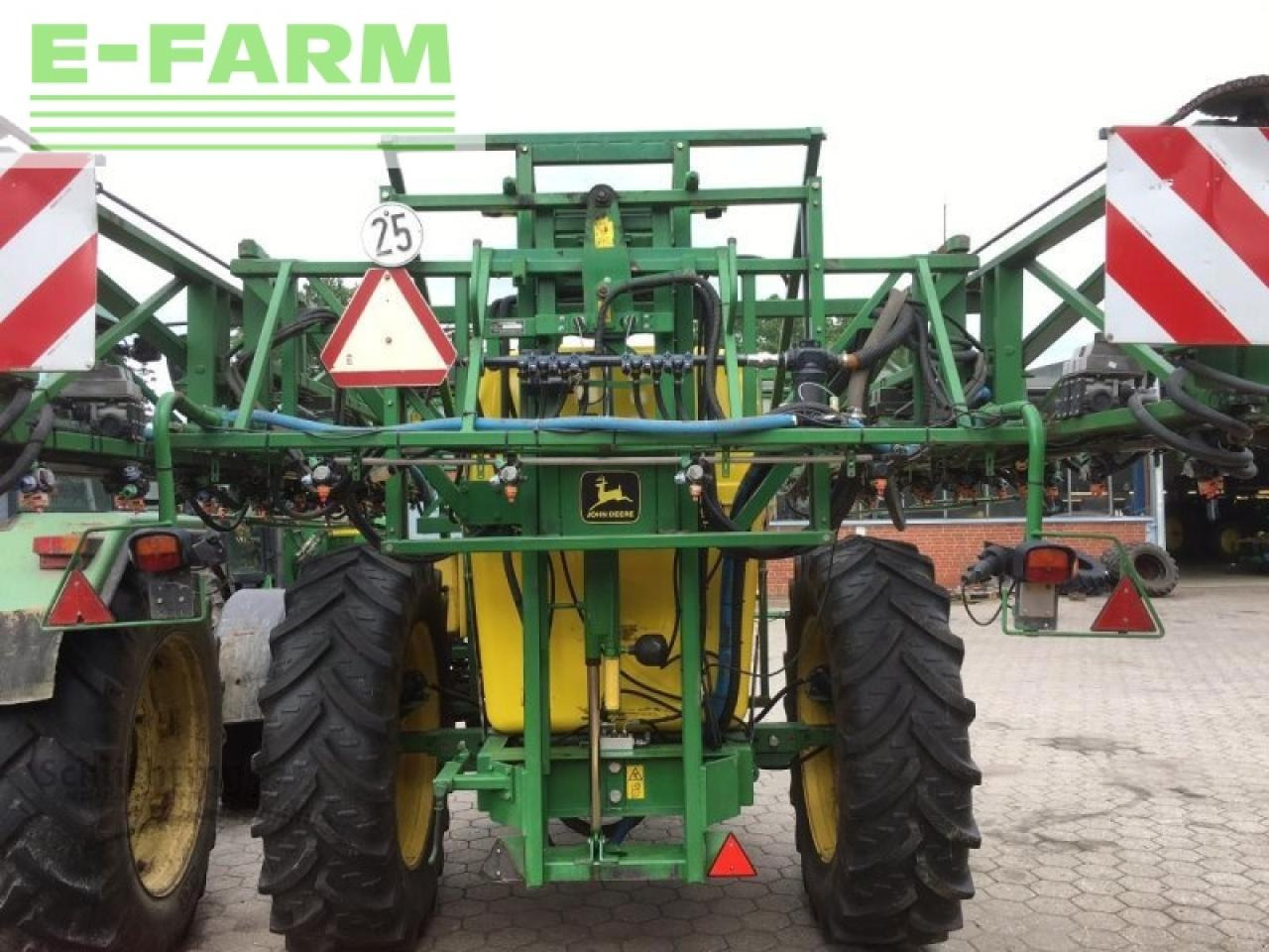 John Deere 638 # 3800l/27m - Прикачна пръскачка: снимка 4 John Deere 638 # 3800l/27m - Прикачна пръскачка: снимка 4