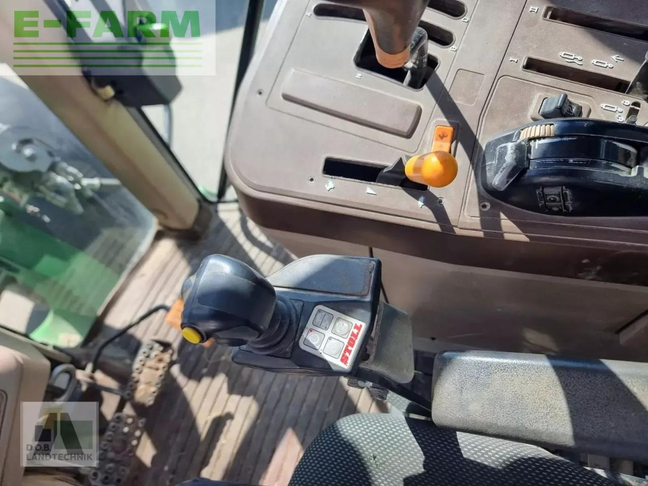 Трактор John Deere 6820: снимка 19