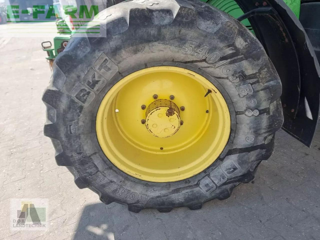 Трактор John Deere 6820: снимка 7