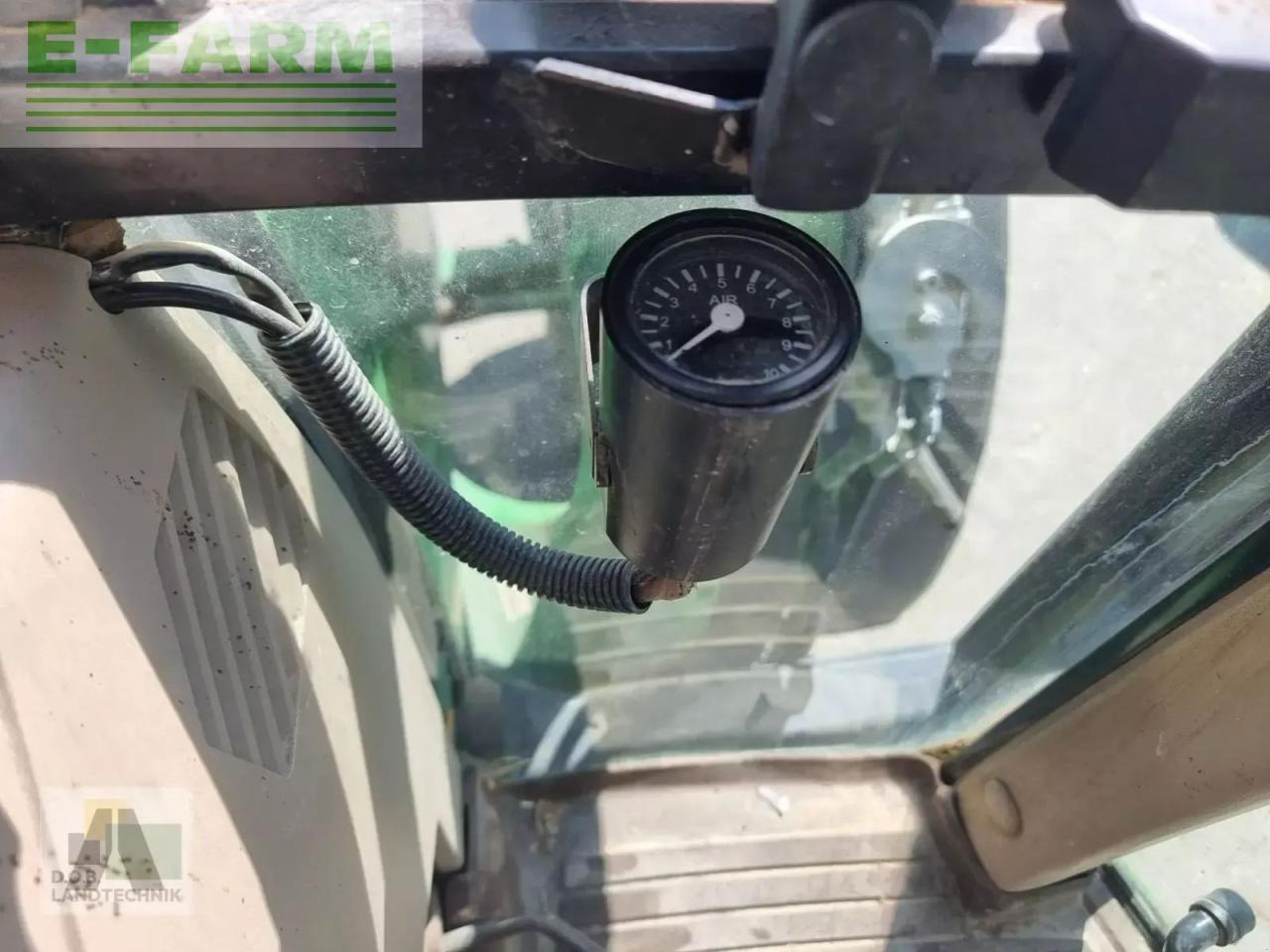 Трактор John Deere 6820: снимка 20