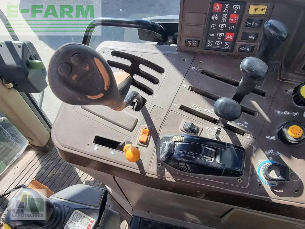 Трактор John Deere 6820: снимка 18