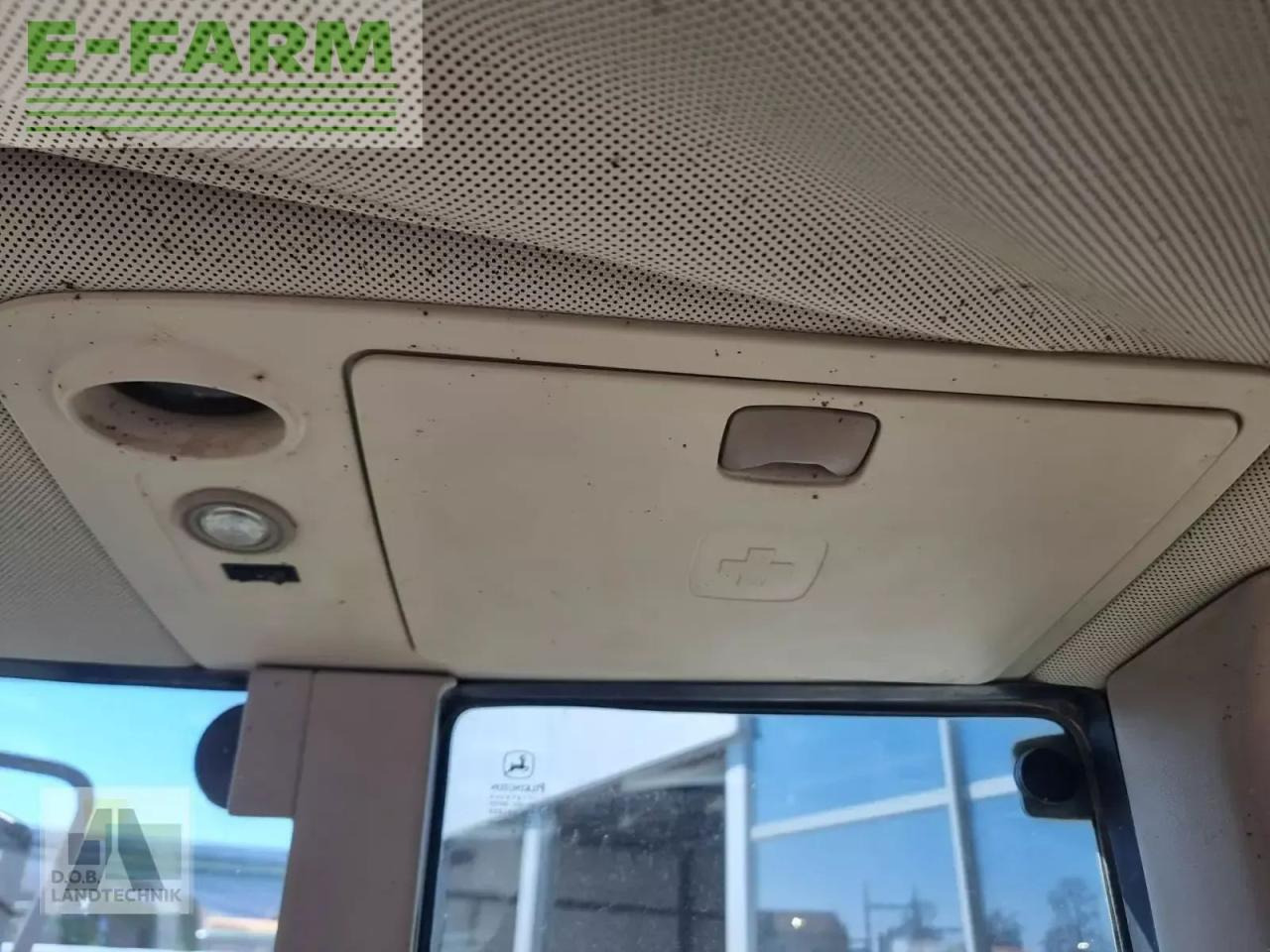 Трактор John Deere 6820: снимка 16