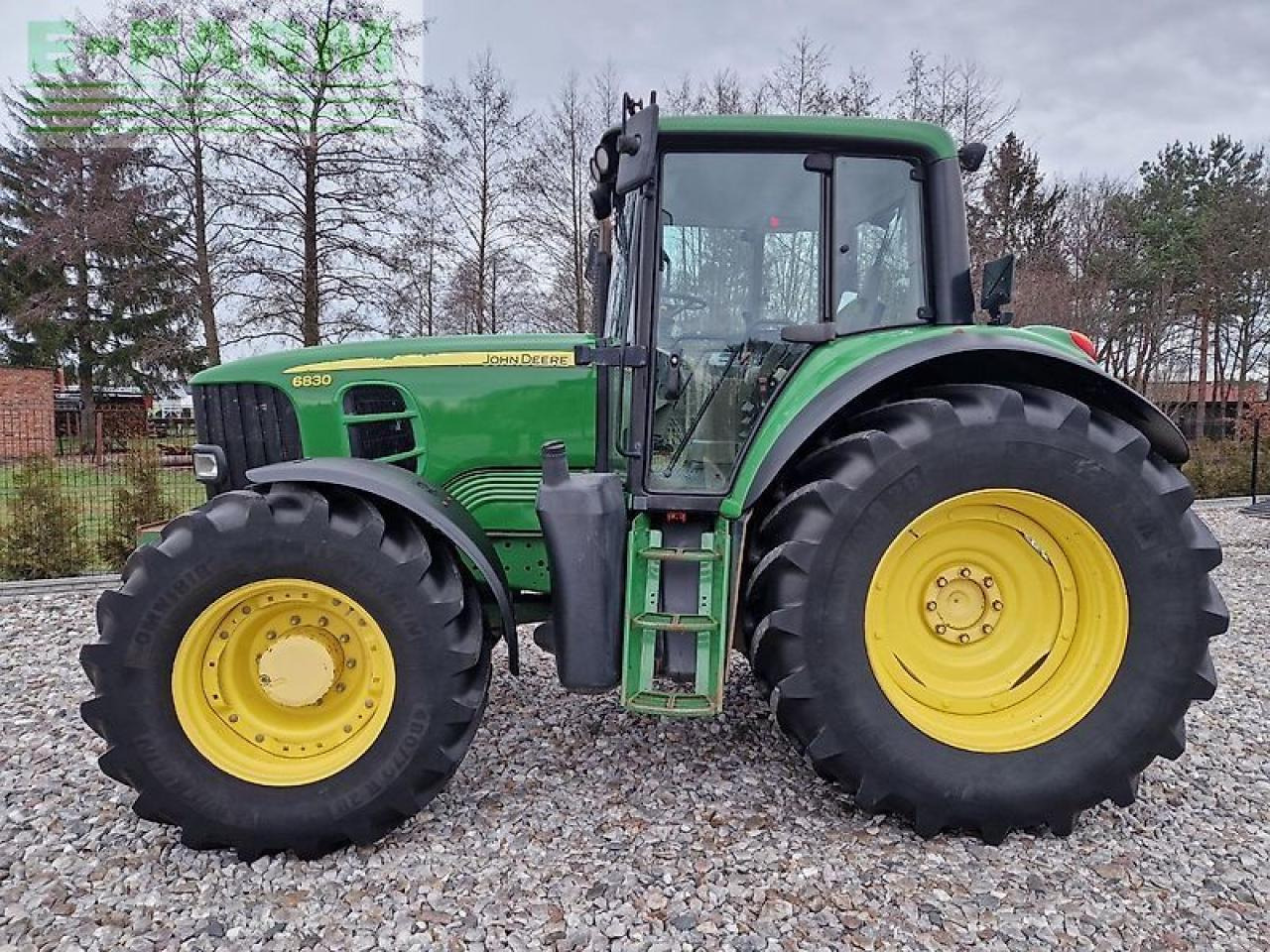 John Deere 6830 - Трактор: снимка 3 John Deere 6830 - Трактор: снимка 3