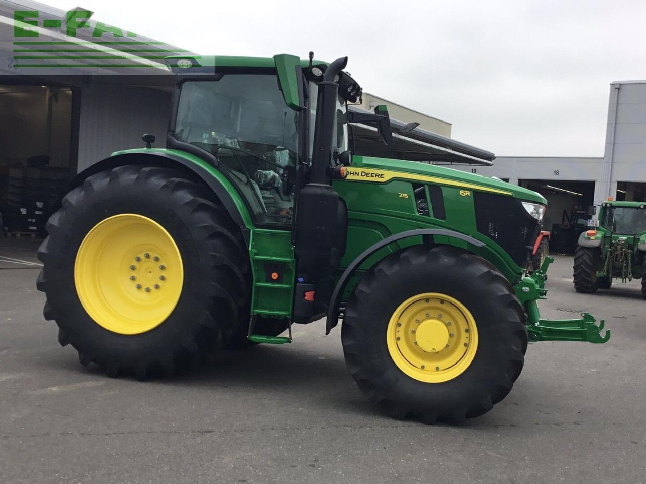 John Deere 6R215 - Трактор: снимка 5 John Deere 6R215 - Трактор: снимка 5