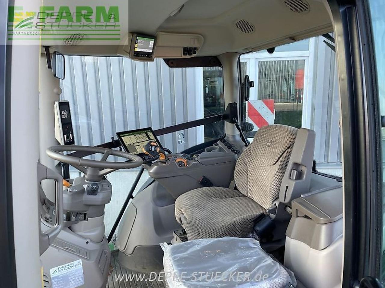 Трактор John Deere 6r 175: снимка 10