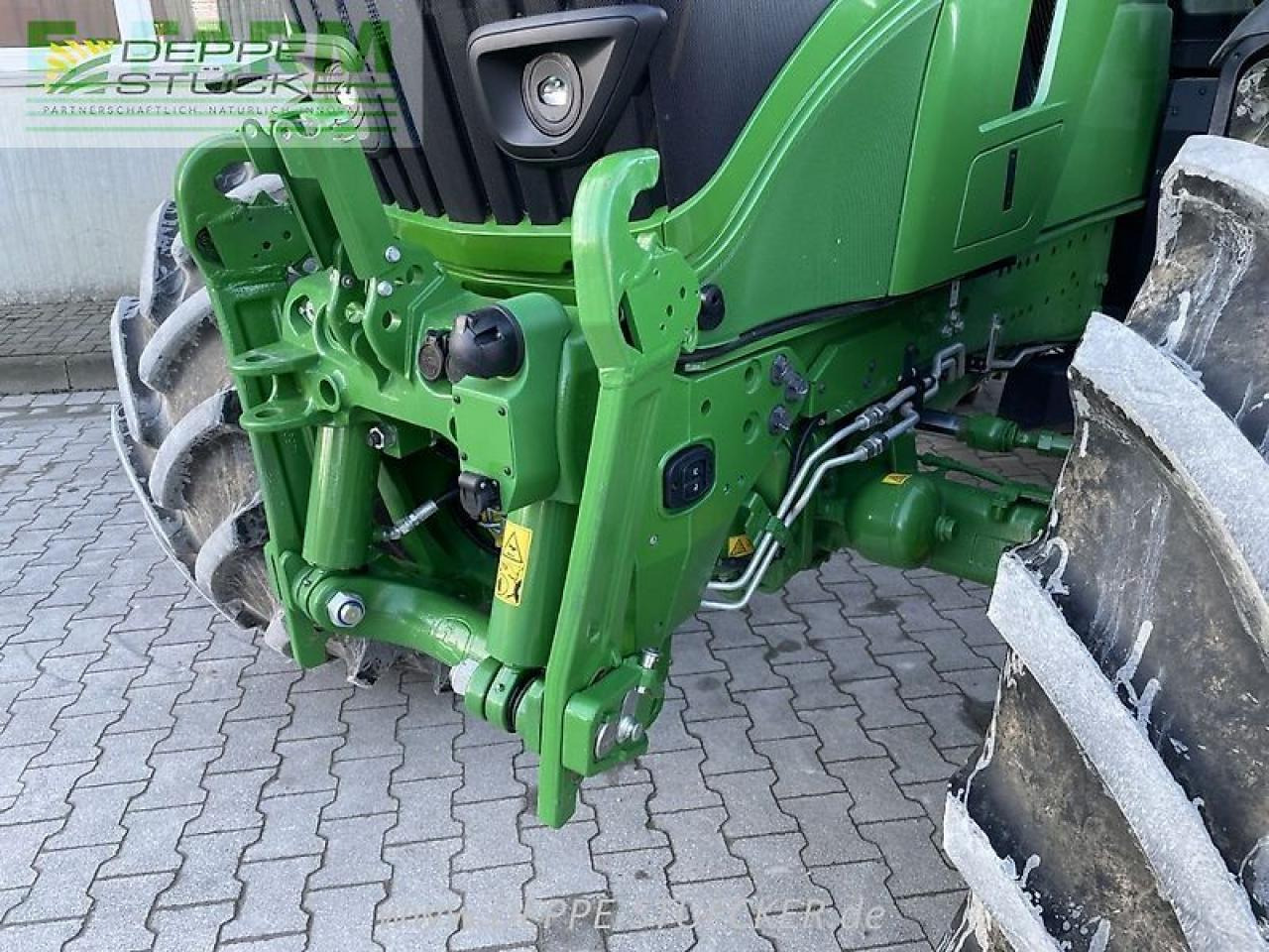 Трактор John Deere 6r 175: снимка 16
