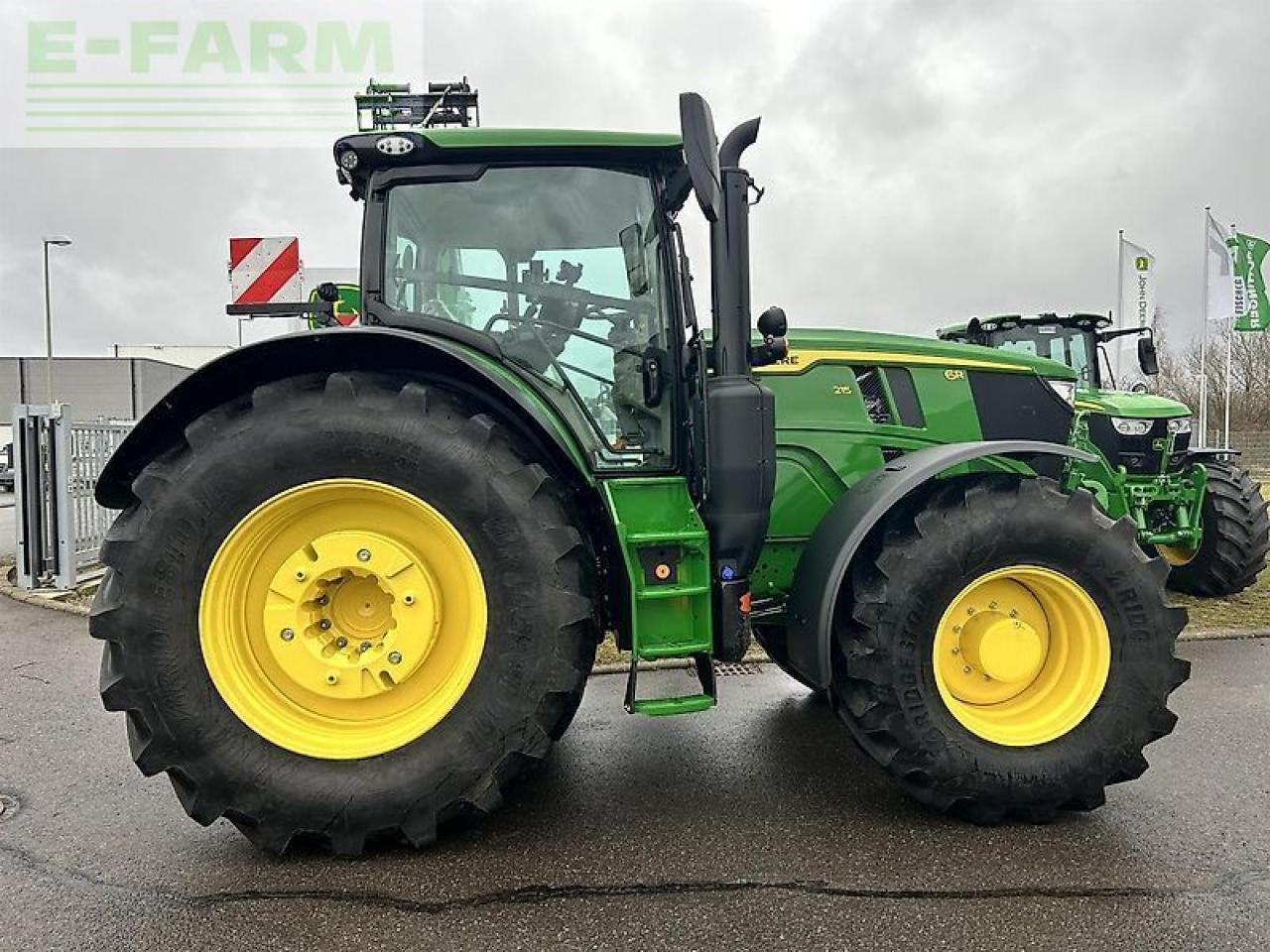 John Deere 6r 215 50km/h junger hirsch - Трактор: снимка 4 John Deere 6r 215 50km/h junger hirsch - Трактор: снимка 4