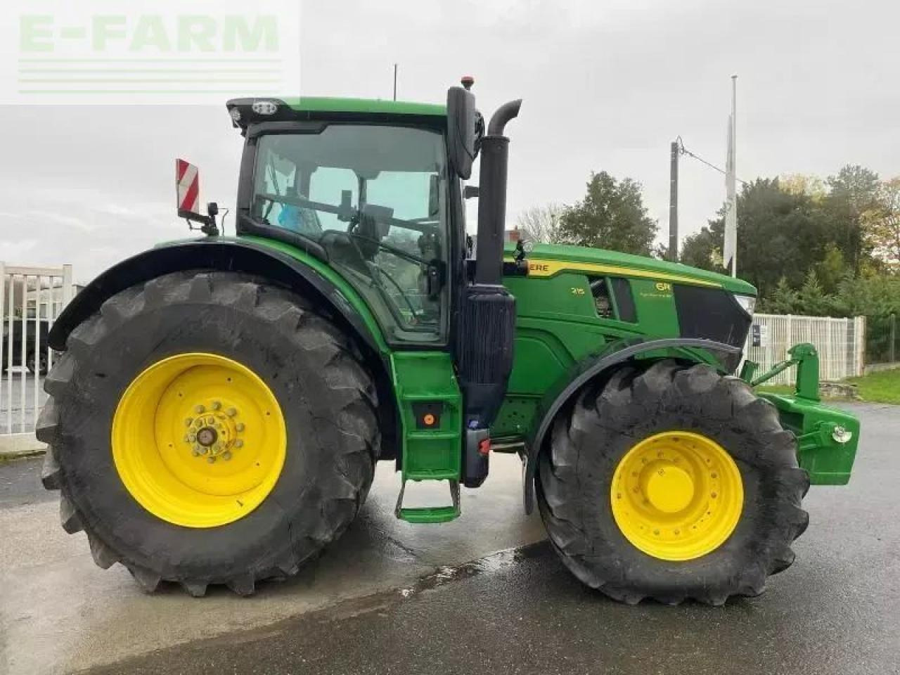 John Deere 6r 215 - Трактор: снимка 3 John Deere 6r 215 - Трактор: снимка 3