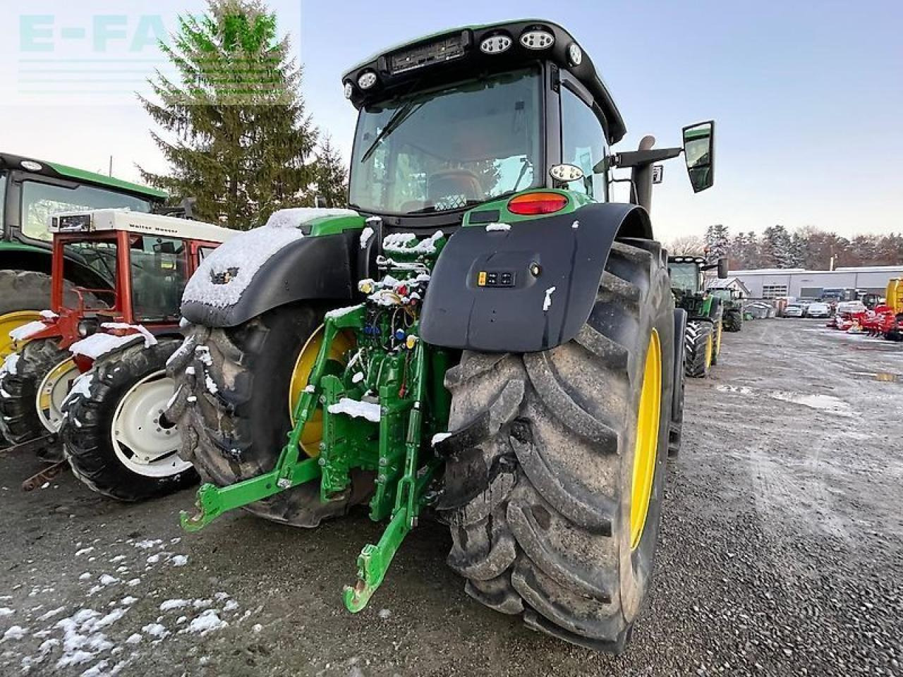 John Deere 6r 215 - Трактор: снимка 4 John Deere 6r 215 - Трактор: снимка 4