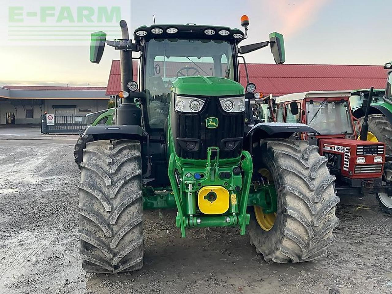 John Deere 6r 215 - Трактор: снимка 2 John Deere 6r 215 - Трактор: снимка 2