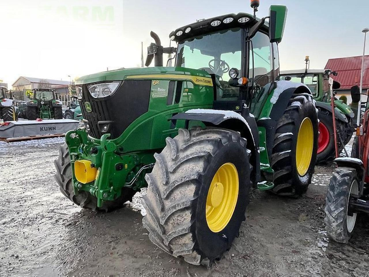 John Deere 6r 215 - Трактор: снимка 3 John Deere 6r 215 - Трактор: снимка 3
