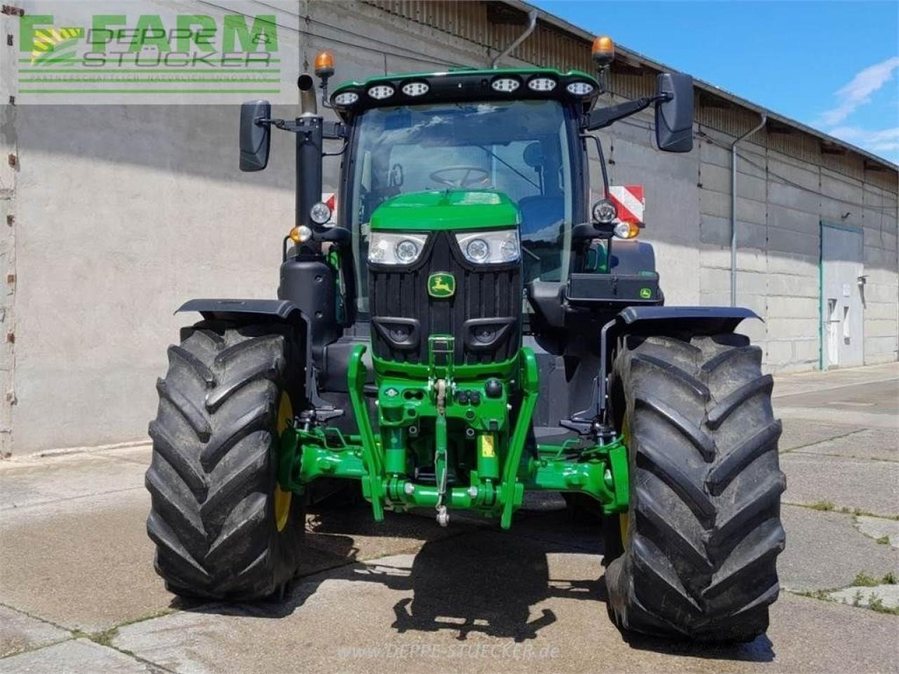 John Deere 6r 215 - Трактор: снимка 4 John Deere 6r 215 - Трактор: снимка 4
