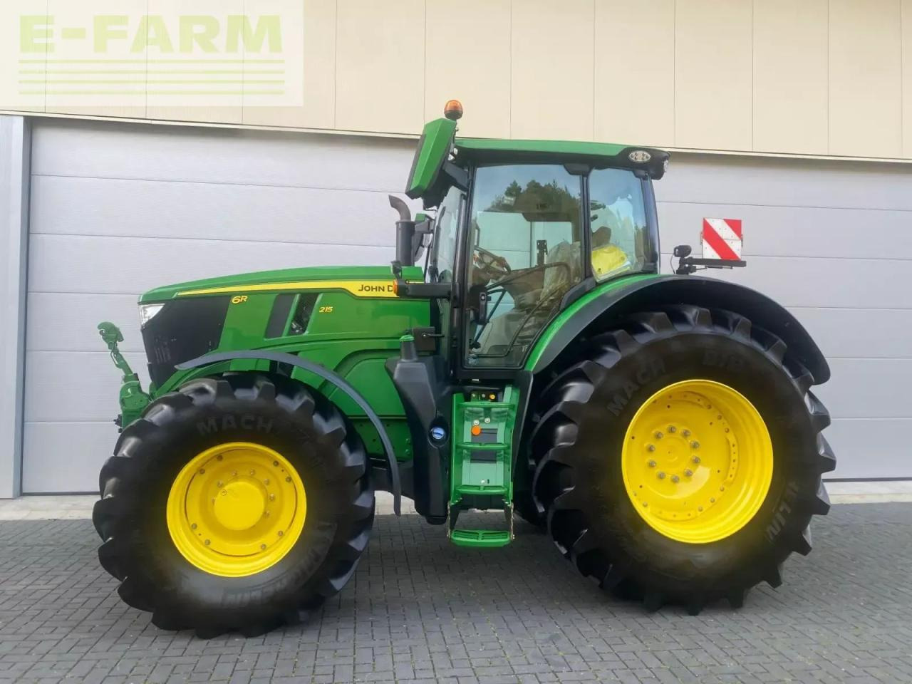 John Deere 6r 215 ap50 commandpro g5plus garantie 2029 - 3.750 h - Трактор: снимка 1 John Deere 6r 215 ap50 commandpro g5plus garantie 2029 - 3.750 h - Трактор: снимка 1