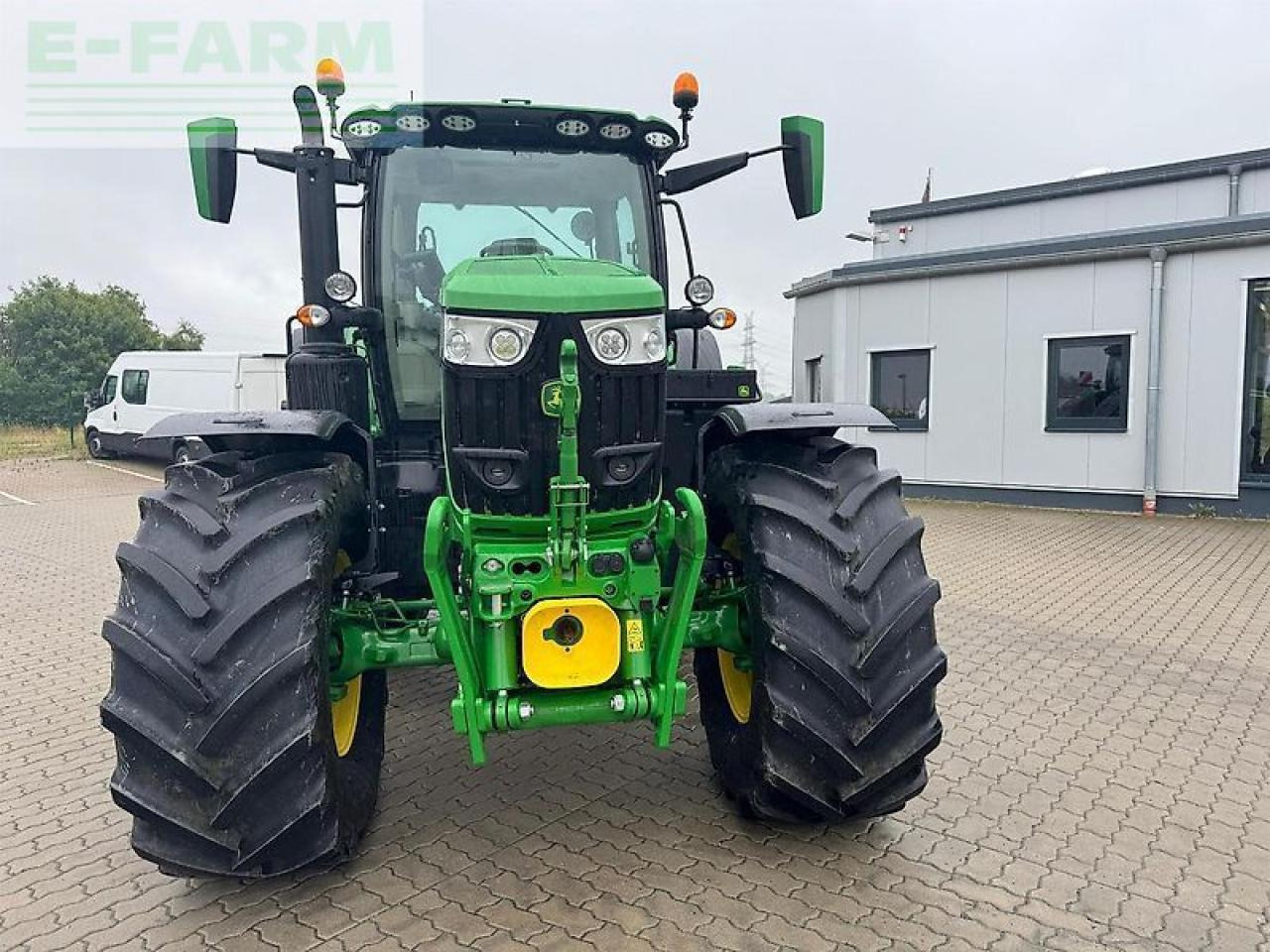 John Deere 6r 215 - command pro - Трактор: снимка 3 John Deere 6r 215 - command pro - Трактор: снимка 3