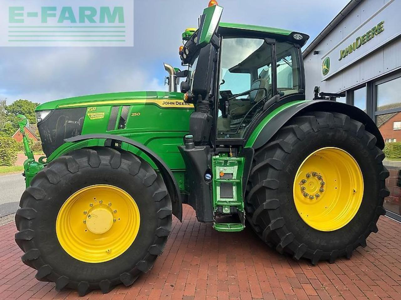 John Deere 6r 250 (6250r) ultimate gen5 display rtk - Трактор: снимка 4 John Deere 6r 250 (6250r) ultimate gen5 display rtk - Трактор: снимка 4
