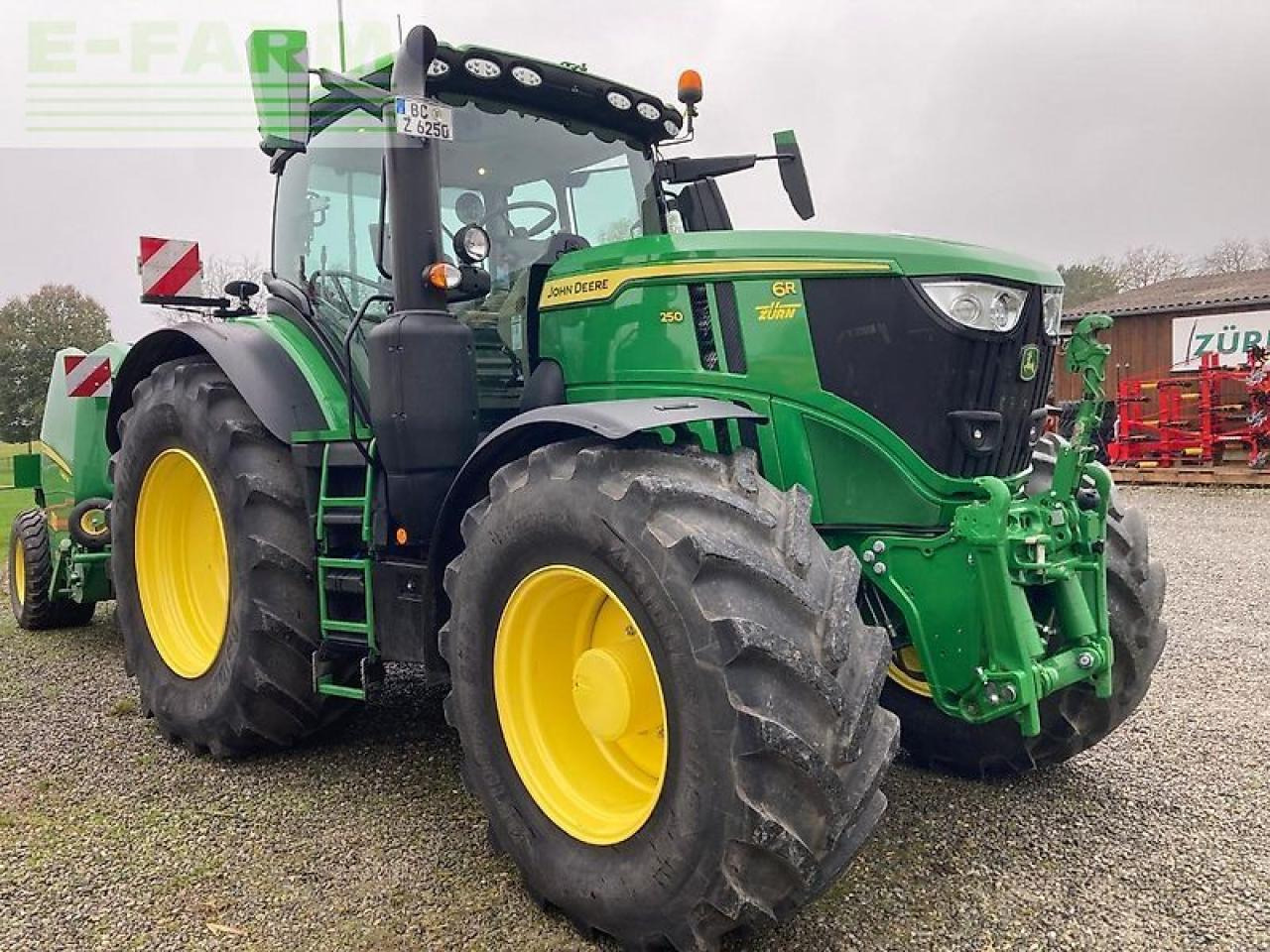 John Deere 6r 250 / 6r250 - Трактор: снимка 3 John Deere 6r 250 / 6r250 - Трактор: снимка 3