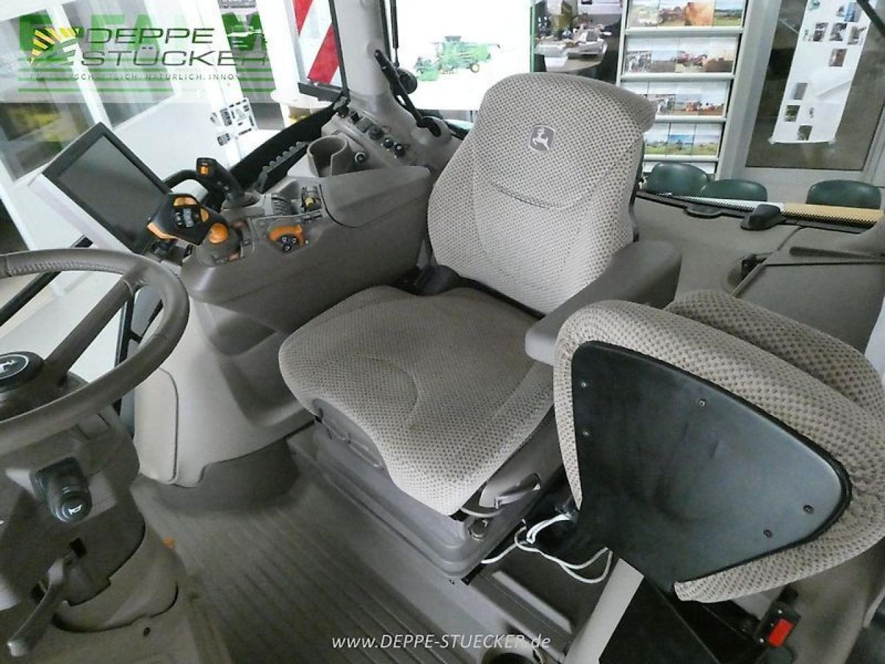 Трактор John Deere 6r 250: снимка 12