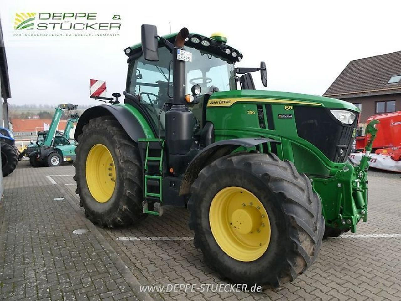 Трактор John Deere 6r 250: снимка 9