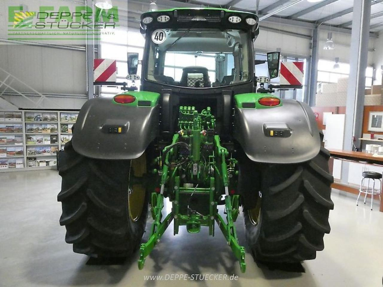 Трактор John Deere 6r 250: снимка 6