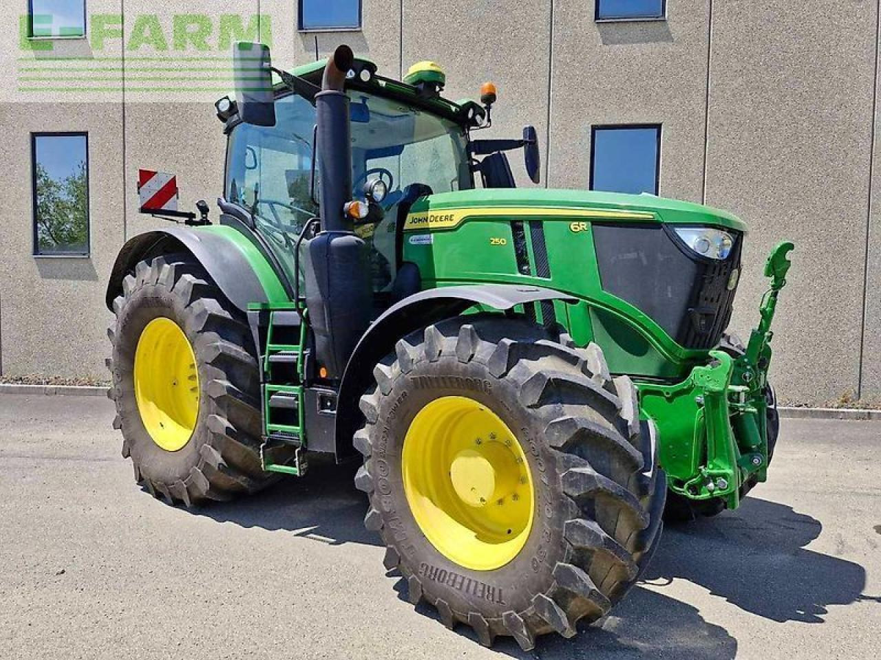 John Deere 6r 250 - Трактор: снимка 1 John Deere 6r 250 - Трактор: снимка 1