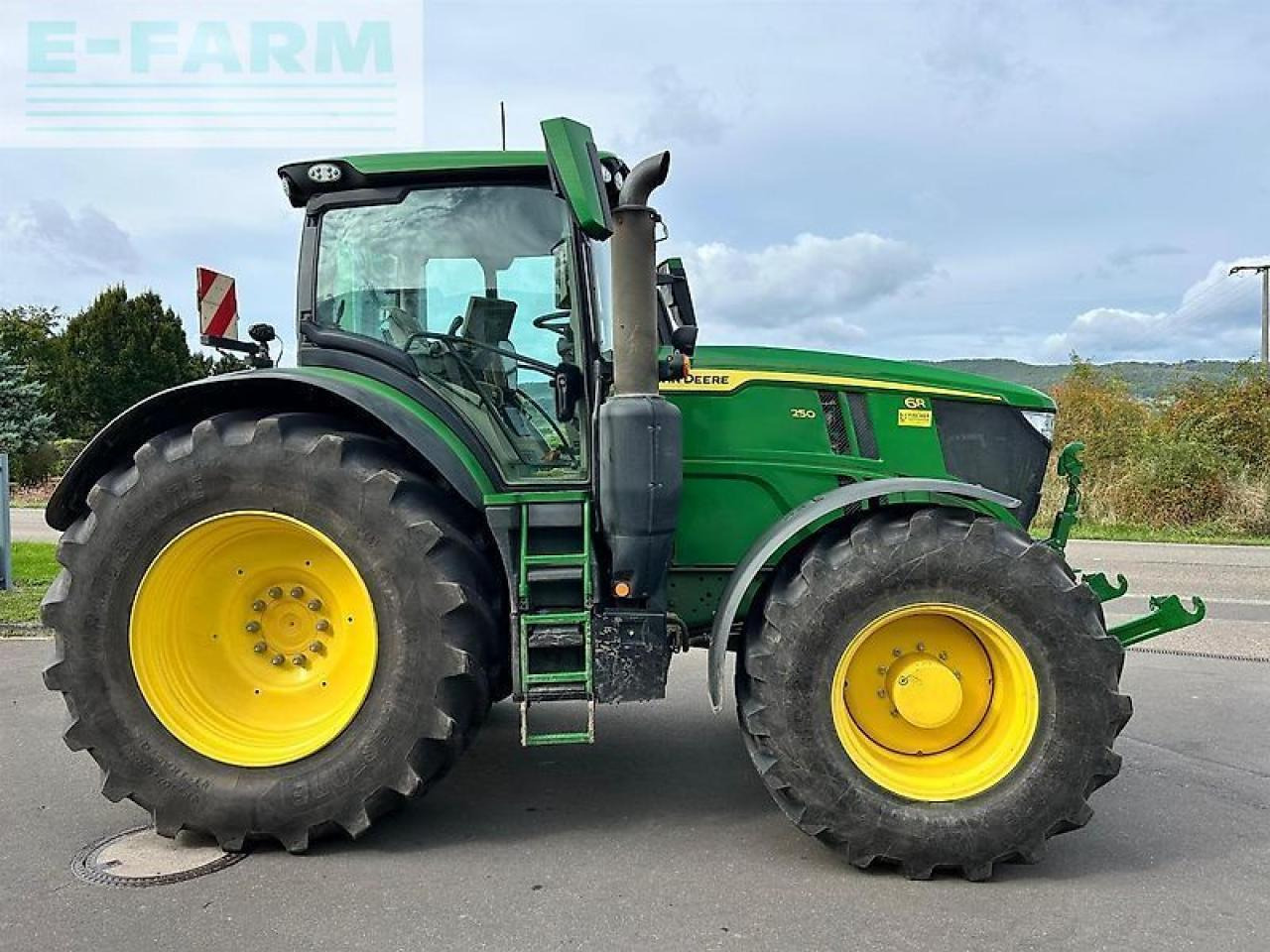 John Deere 6r 250 - Трактор: снимка 3 John Deere 6r 250 - Трактор: снимка 3