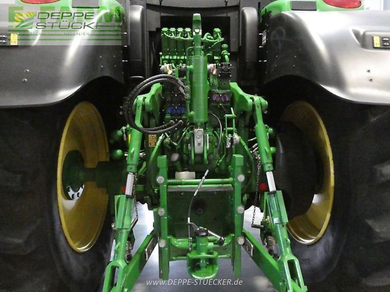 Трактор John Deere 6r 250: снимка 7