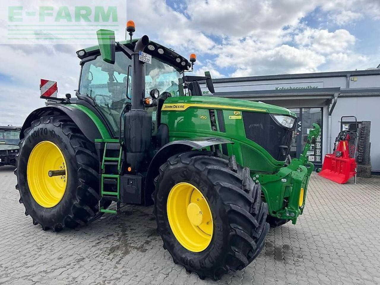 John Deere 6r 250 - Трактор: снимка 1 John Deere 6r 250 - Трактор: снимка 1