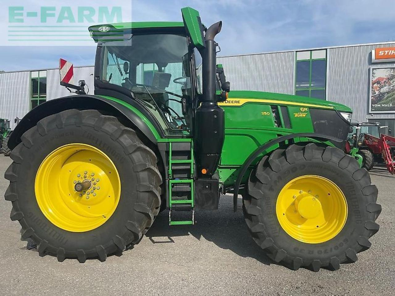 John Deere 6r250 / 6r 250 - Трактор: снимка 4 John Deere 6r250 / 6r 250 - Трактор: снимка 4