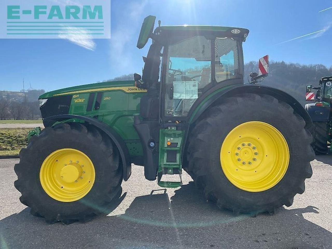 John Deere 6r250 / 6r 250 - Трактор: снимка 3 John Deere 6r250 / 6r 250 - Трактор: снимка 3