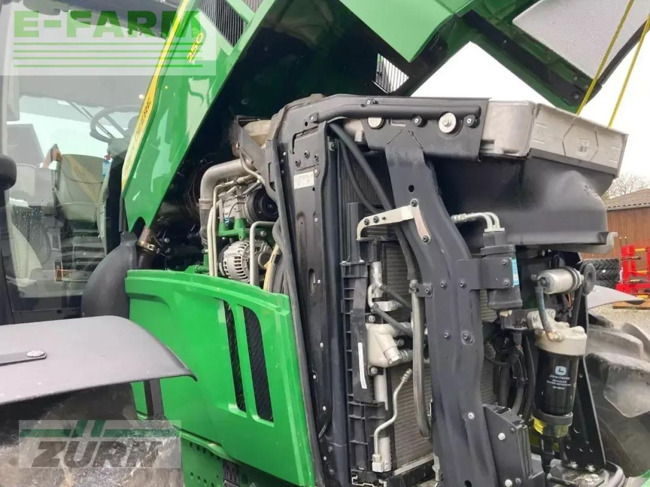 Трактор John Deere 6r250: снимка 21