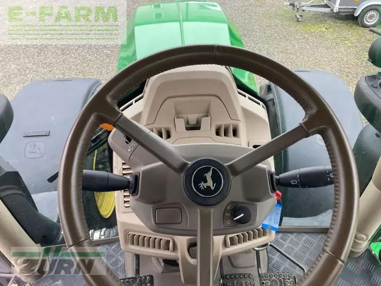 Трактор John Deere 6r250: снимка 12