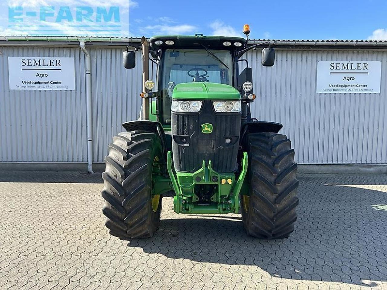 John Deere 7230r - Трактор: снимка 2 John Deere 7230r - Трактор: снимка 2