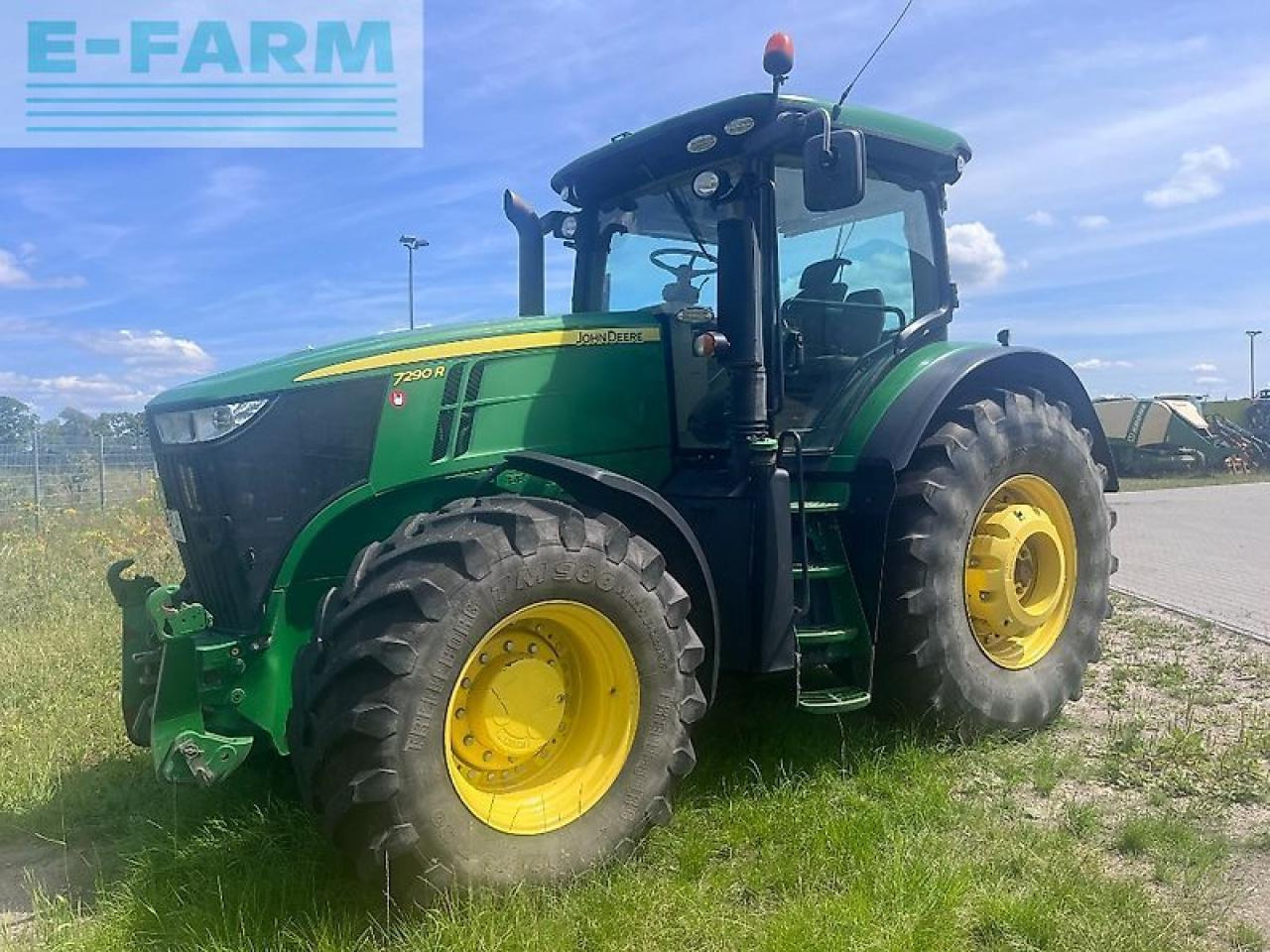 John Deere 7290r - Трактор: снимка 2 John Deere 7290r - Трактор: снимка 2