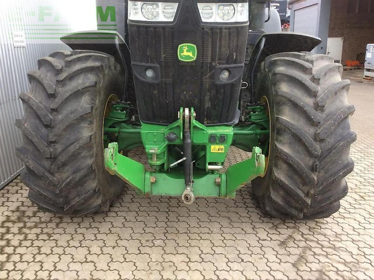 Трактор John Deere 7310 r: снимка 12