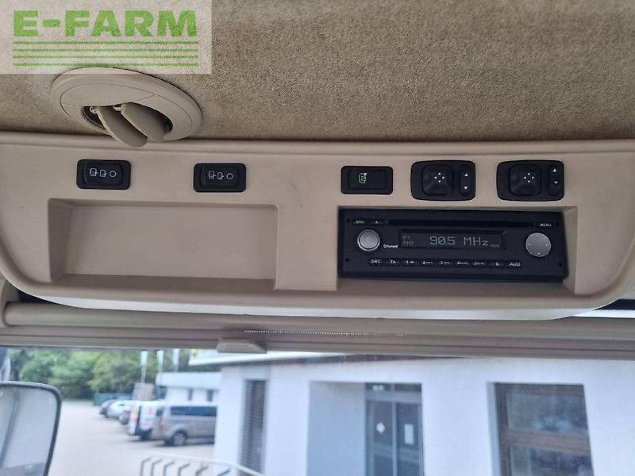 Трактор John Deere 7310r my17 ap 40: снимка 16