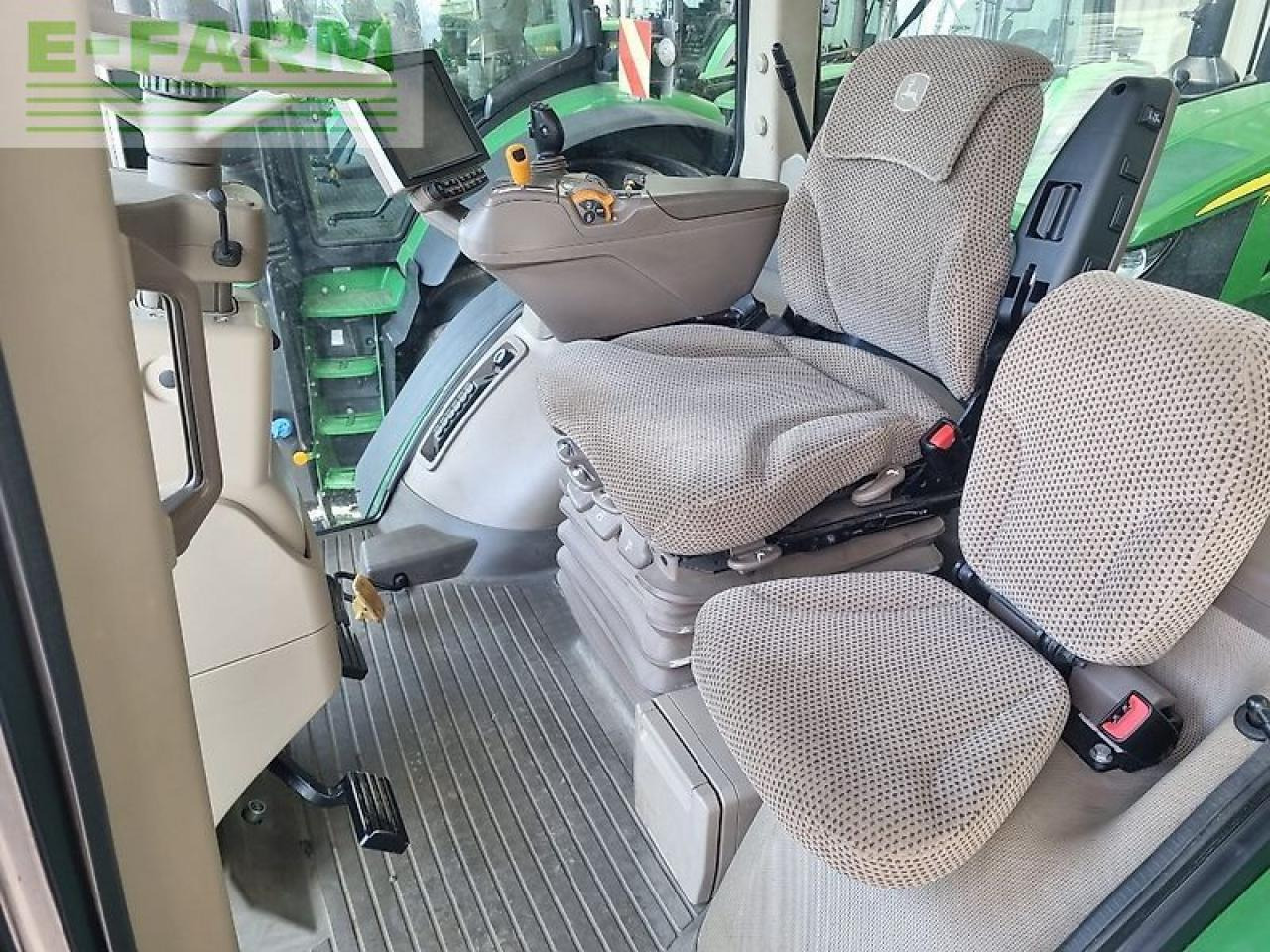Трактор John Deere 7310r my17 ap 40: снимка 20