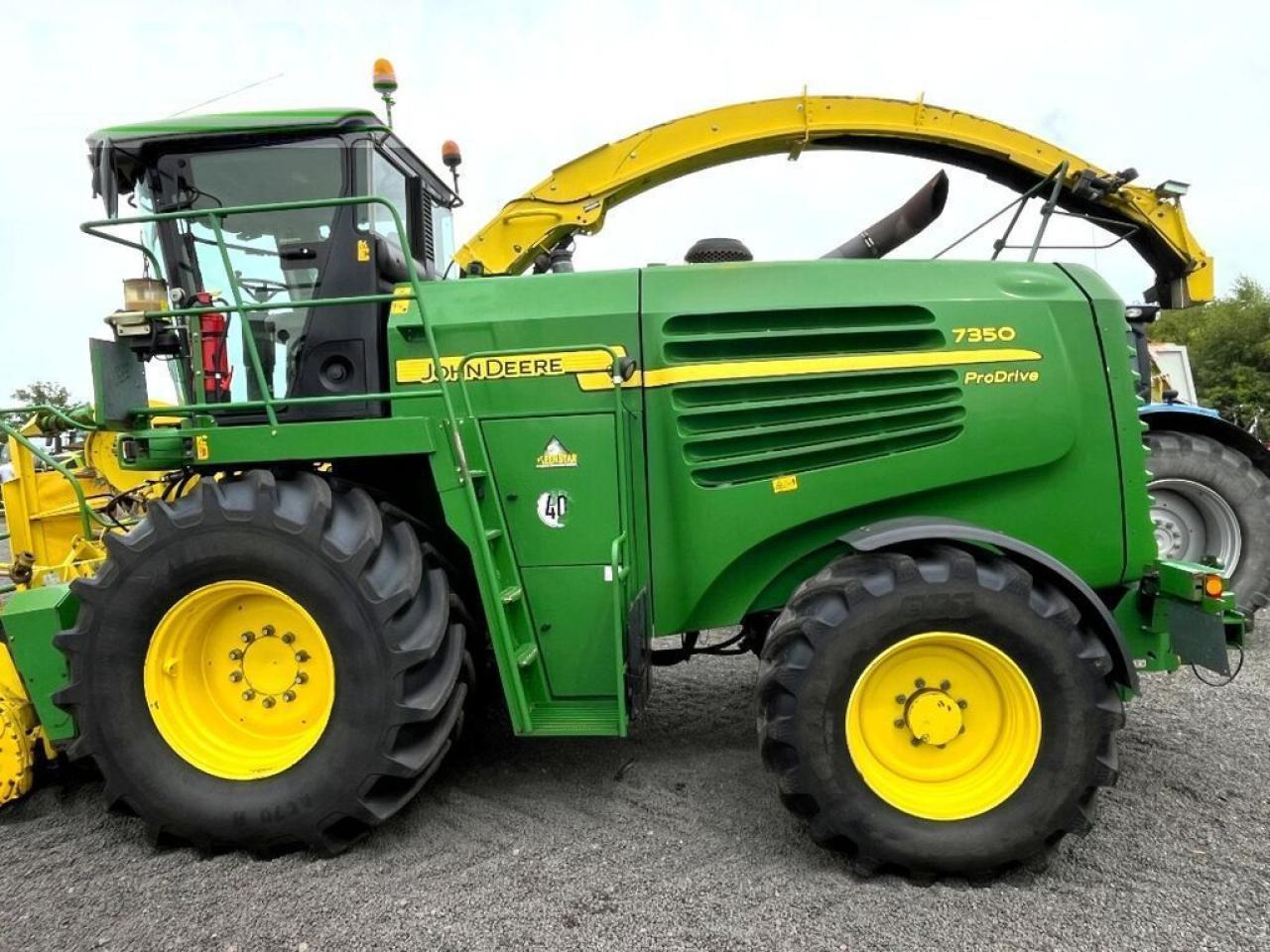 John Deere 7350 prodrive, allrad, 40 km/h, kemper 360, pick - Силажокомбайн: снимка 3 John Deere 7350 prodrive, allrad, 40 km/h, kemper 360, pick - Силажокомбайн: снимка 3