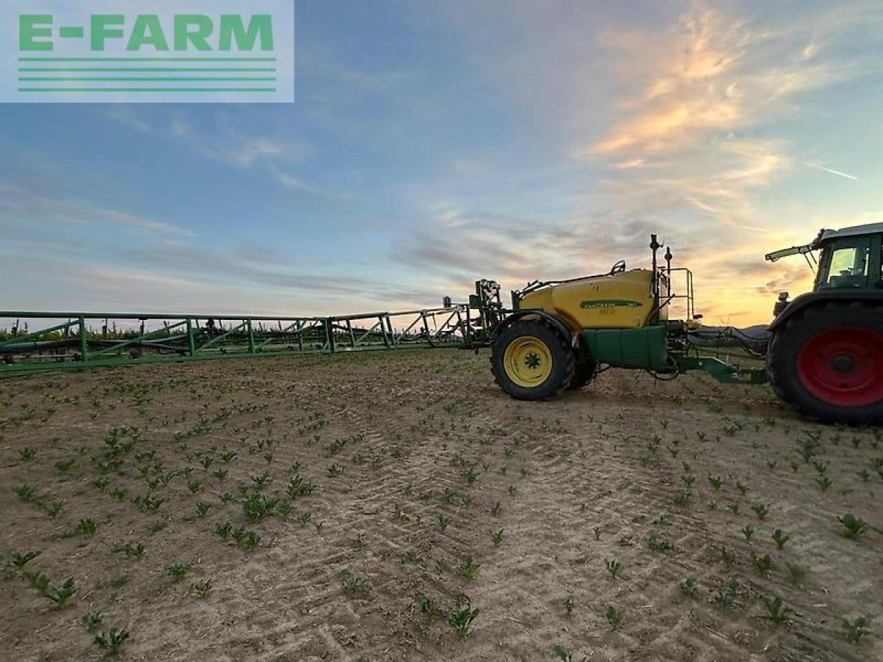 John Deere 740i - Прикачна пръскачка: снимка 2 John Deere 740i - Прикачна пръскачка: снимка 2