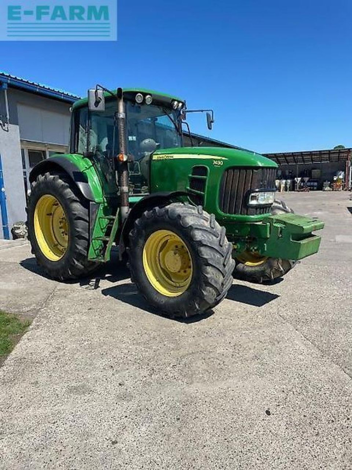 John Deere 7430 - Трактор: снимка 2 John Deere 7430 - Трактор: снимка 2