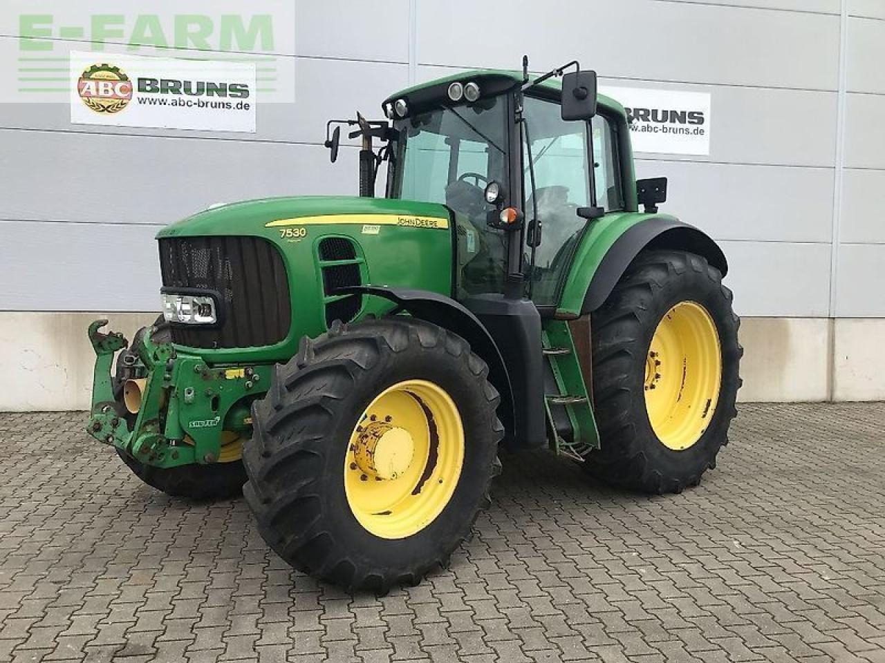 John Deere 7530 - Трактор: снимка 1 John Deere 7530 - Трактор: снимка 1