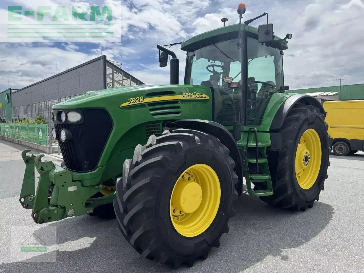 John Deere 7920 - Трактор: снимка 1 John Deere 7920 - Трактор: снимка 1