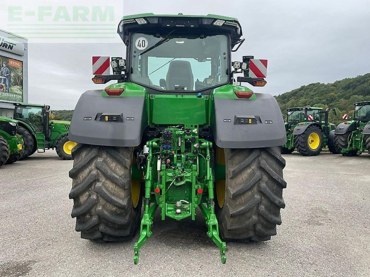 John Deere 7r330 / 7r 330 - Трактор: снимка 4 John Deere 7r330 / 7r 330 - Трактор: снимка 4