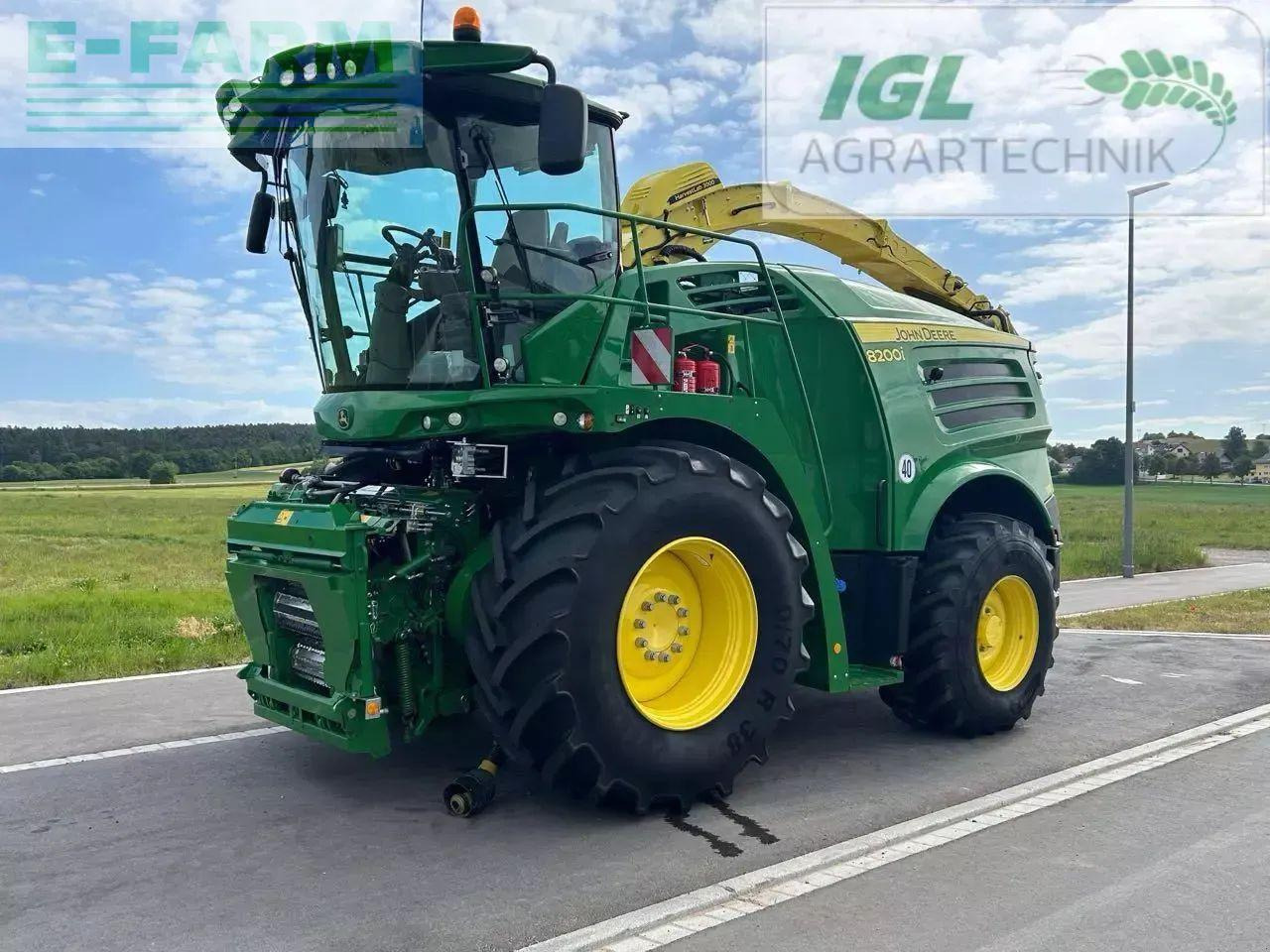 John Deere 8200 i - Силажокомбайн: снимка 2 John Deere 8200 i - Силажокомбайн: снимка 2