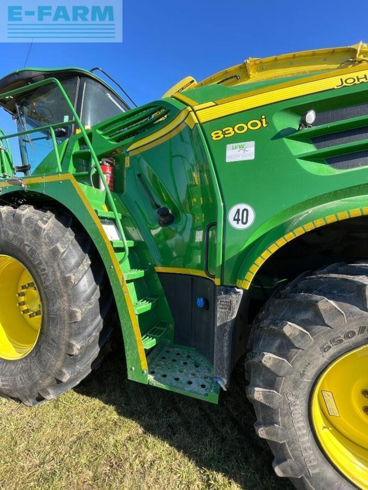 Силажокомбайн John Deere 8300: снимка 12