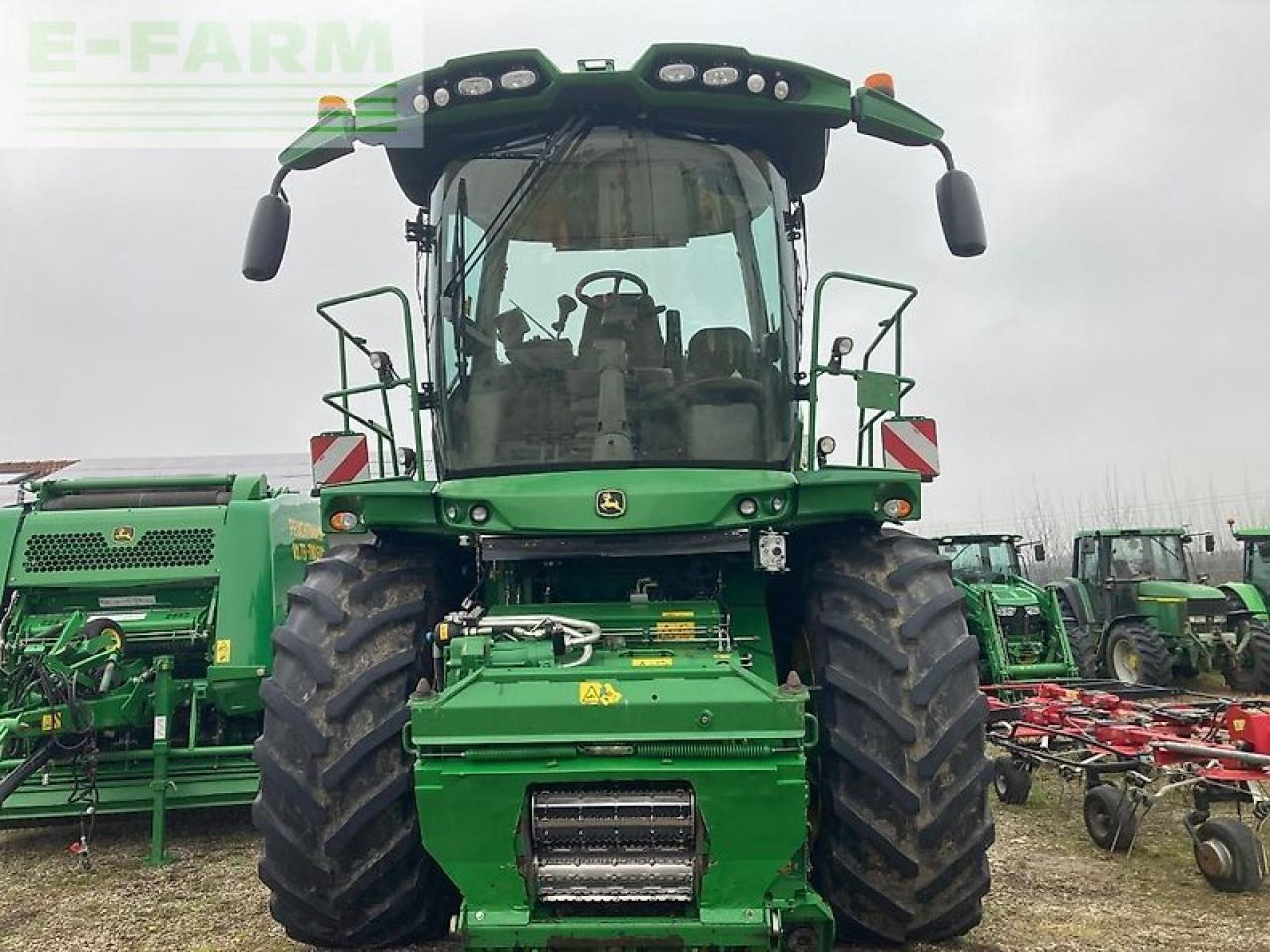 John Deere 8300 - Силажокомбайн: снимка 5 John Deere 8300 - Силажокомбайн: снимка 5